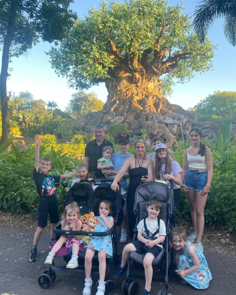 Sue and Noel are parents to Chris, 32, Sophie, 27, Chloe, 26, Jack, 24, Daniel, 22, Luke, 20, Millie, 20, Katie, 18, James, 17, Ellie, 16, Aimee, 15, Josh, 14, Max, 12, Tillie, 11, Oscar, nine, Casper, nine, Hallie, six, Phoebe, five, Archie, four, Bonnie, two, and Heidie, one