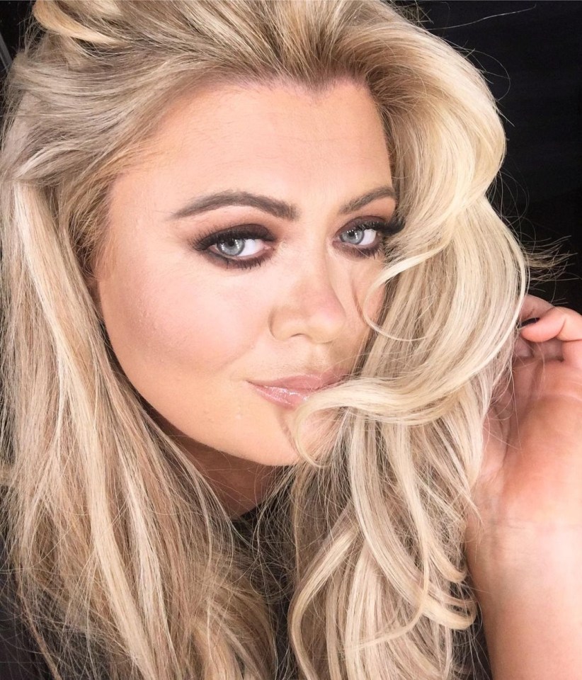 Gemma Collins wows in glam selfie as she poses for a sizzling selfie