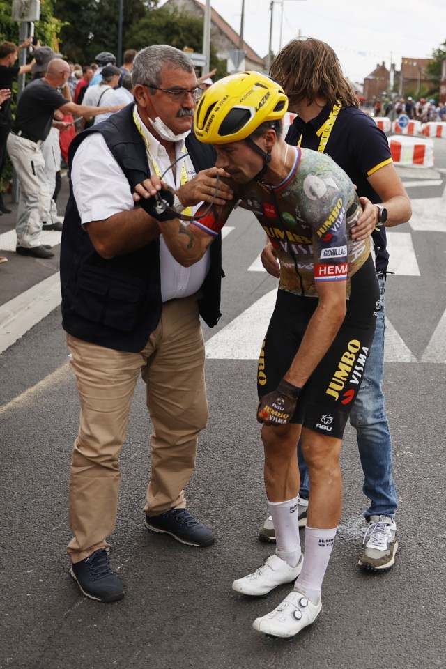 In a separate incident Primoz Roglic popped his own collar bone back into place after crashing into a safety bale