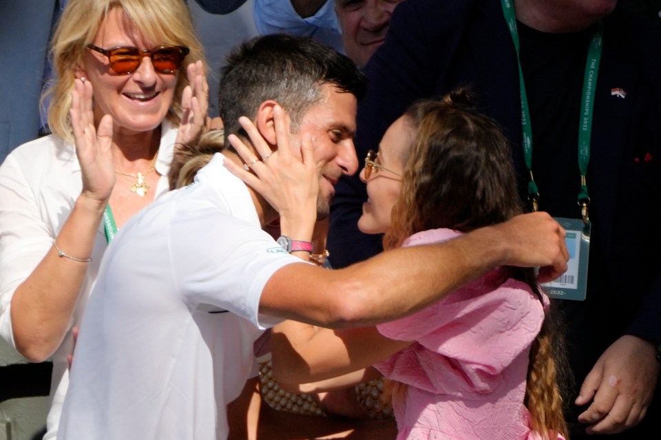 Djokovic celebrates his seventh Wimbledon title with wife Jelena