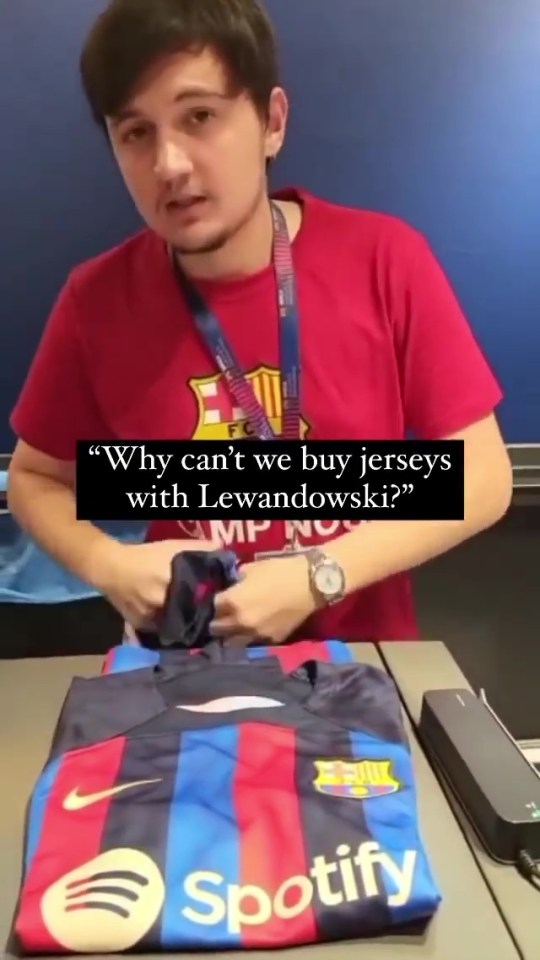 Barcelona fans can't get Robert Lewandowski shirts because of the lack of the letter W