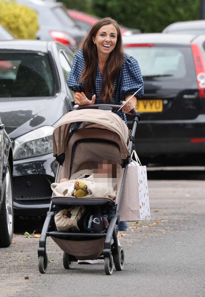 The proud mum was spotted in North London during an afternoon with pals