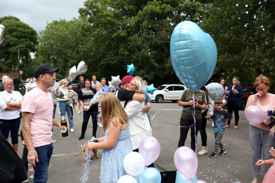 Samantha was comforted by friends and family