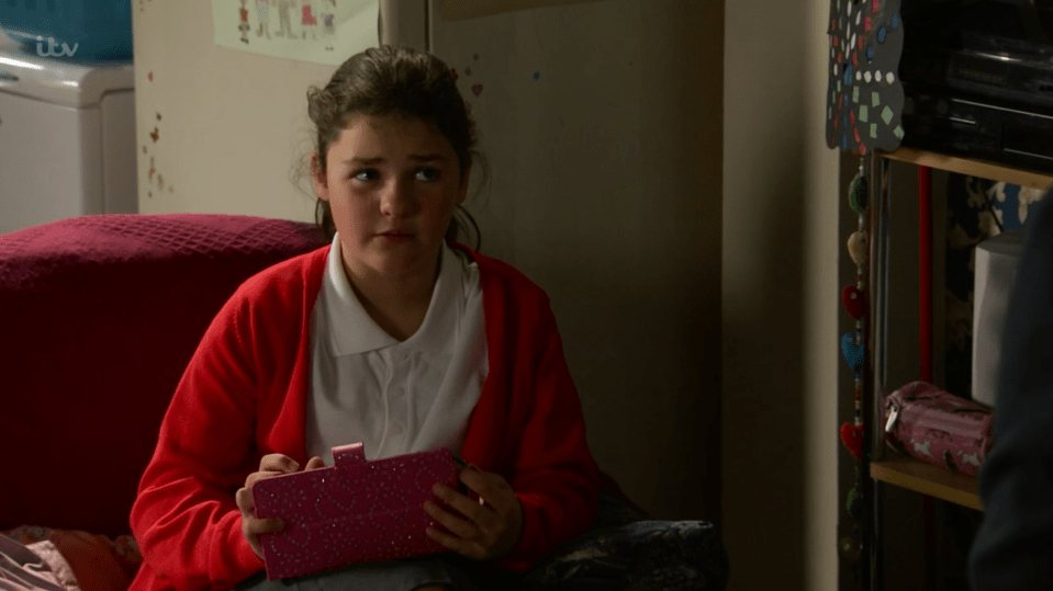 Coronation Street's Hope finds herself targetted online