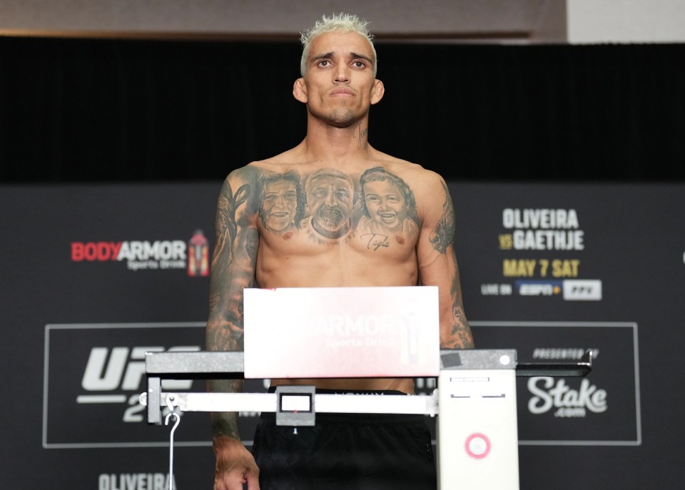 Charles Oliveira lost his lightweight title on the scales before UFC 274