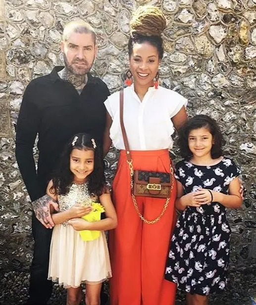 Shane Lynch with Bis wife Sheena and their girls, Billie Rae and Marley Mae