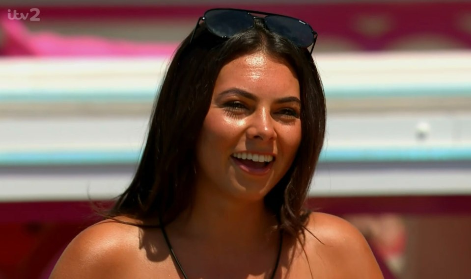 Love Island fans are convinced Paige Thorne fancies Dami Hope after her chat with her mum and dad