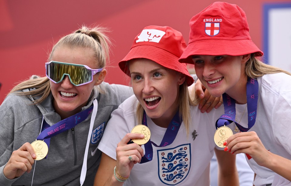 Ella Toone (right) with Georgia Stanway and Leah Williamson during the Trafalgar Square celebrations