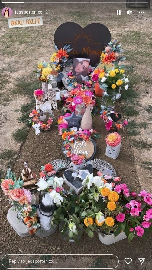 Jess showed the grave on her Instagram earlier this week