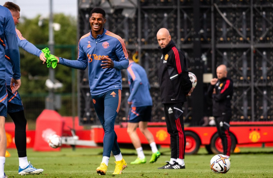 Erik ten Hag got involved with the Manchester United squad’s run during training