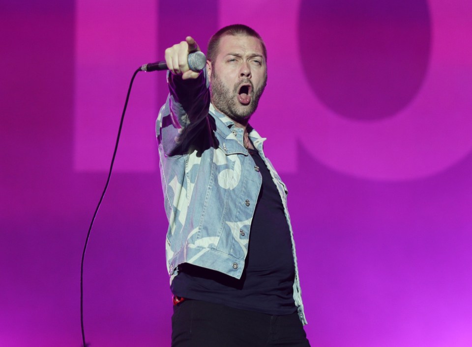 The band's original singer Tom Meighan was fired for assaulting his now-wife Vikki Ager