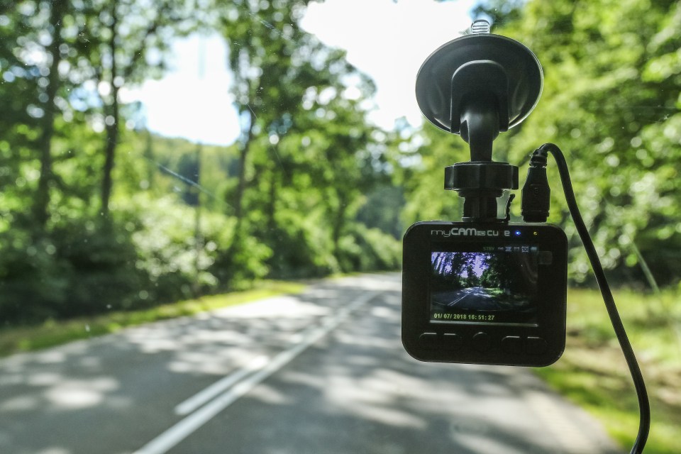 Installing a dash cam wrong can lead to a fine of £200 and six license points