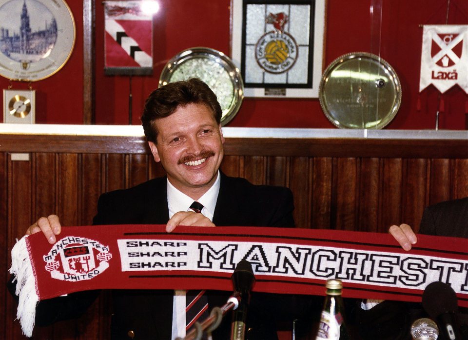 Knighton, 70, tried to buy United in 1989 before settling for a position on the board