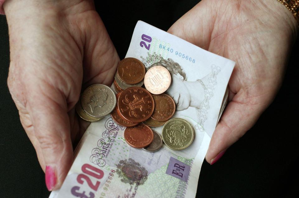 People can get hold of £175 in free cash if they swap their current account to a First Direct one