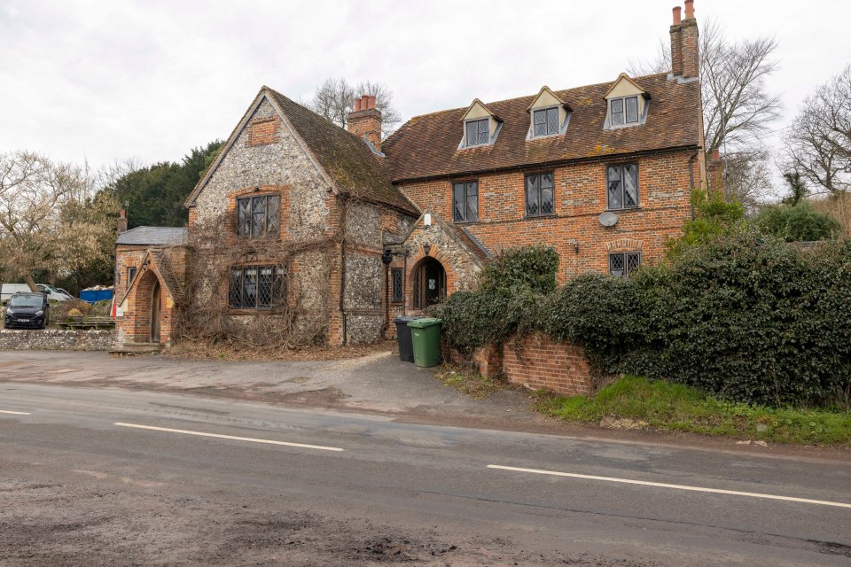 The Crown has glowing reviews for its ham, egg and chips and Sunday roasts