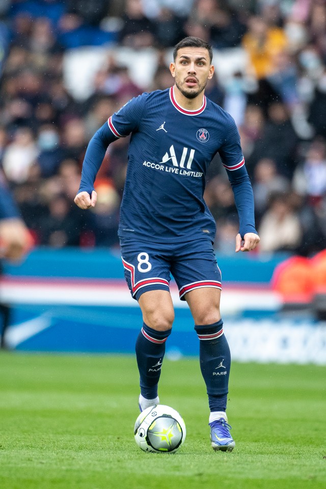 Leandro Paredes in action for PSG