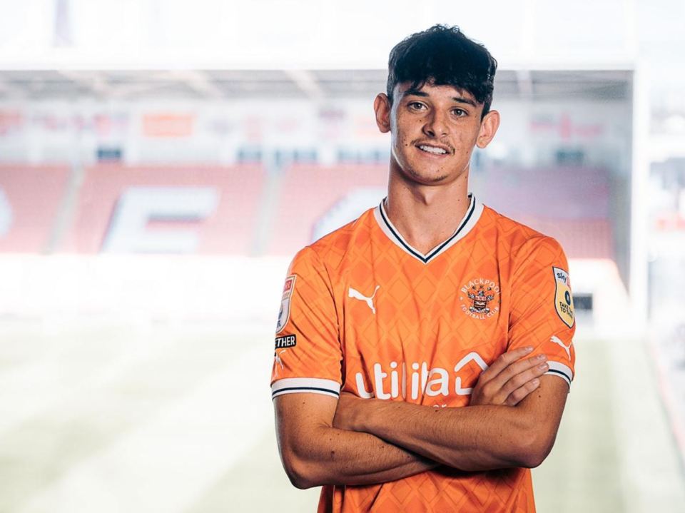 Blackpool have announced the signing of midfielder Charlie Patino from Arsenal on loan