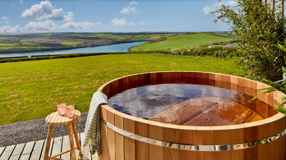 An epic hot tub looks over the stunning Cornish countryside