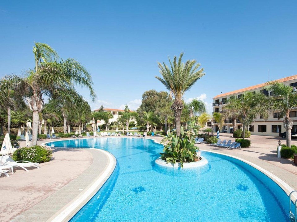 A 28-day break at the Anmaria Beach Hotel in Larnaca is the ideal way to break up the long winter