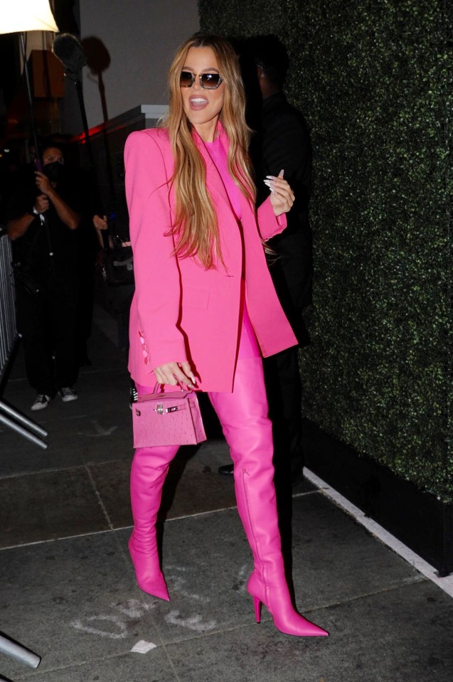 Khloe, 38, stunned in a pink look at sister Kylie’s event