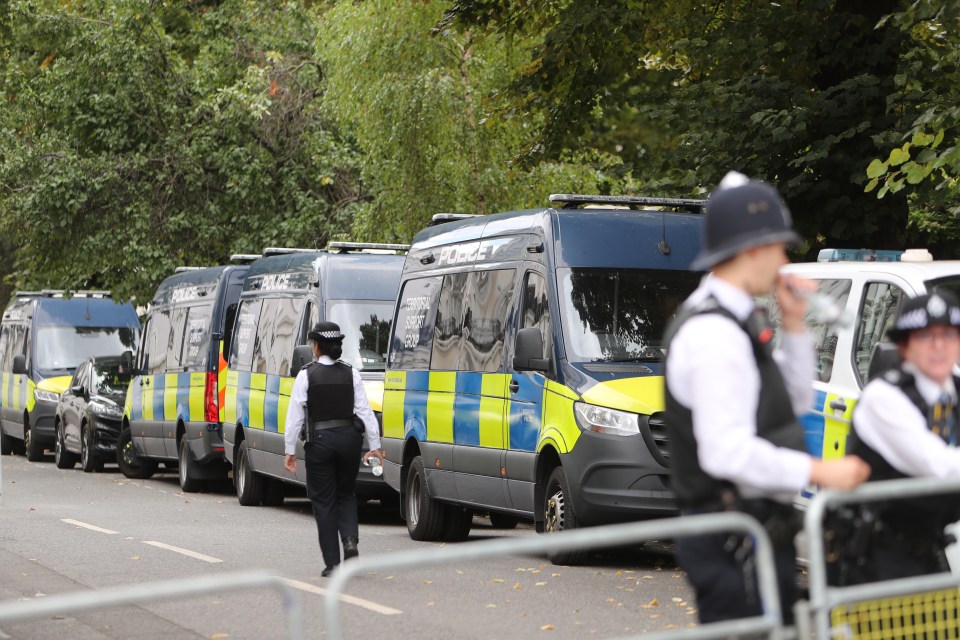 Cops say there have been 'serious stabbings' at the Notting Hill Carnival including one man who was killed