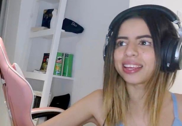 Kimmikka is a 21-year-old gaming streamer who was banned by Twitch for having sex on a livestream