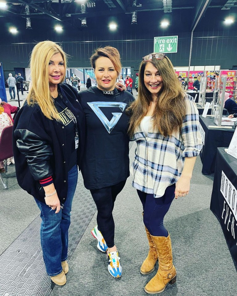 Suzanne posed with two of her co-stars in May