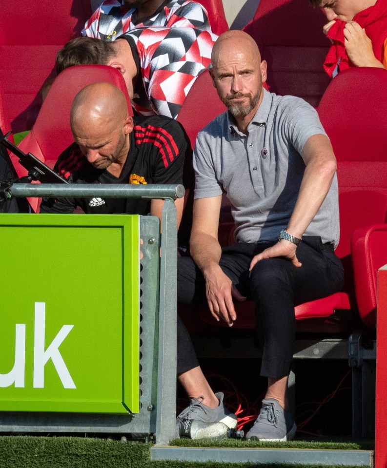 Boss Erik ten Hag is not to blame for Man Utd's woes, says Rio Ferdinand