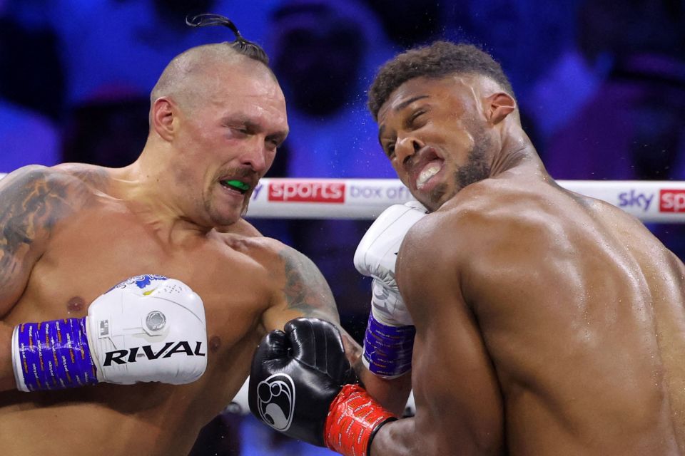 Usyk beat AJ by split decision to retain his world heavyweight belts