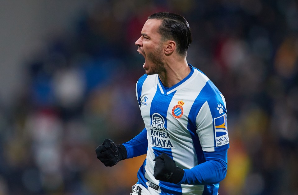 Man Utd have opened talks for Espanyol striker Raul de Tomas