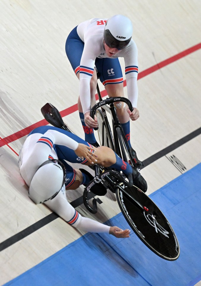 Sophie Capewell and teammate Emma Finucane crash in Women’s Team Sprint