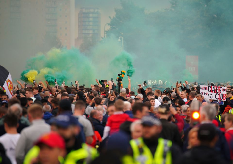 Green flares were seen during the protest