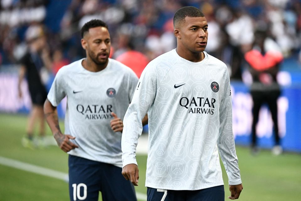 Kylian Mbappe and Neymar warm-up ahead of the Montpellier match