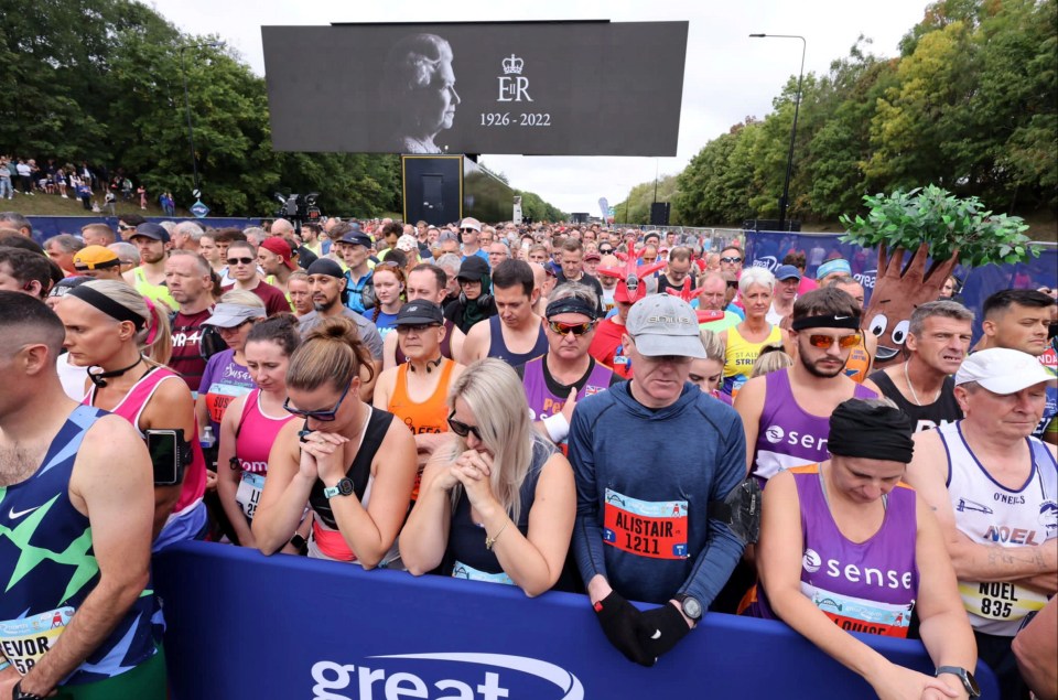 Runners pay their respects to the late Queen Elizabeth II in Newcastle