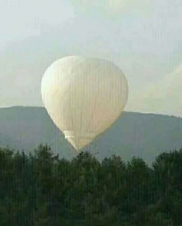 Hu got stuck on the hydrogen balloon for two days