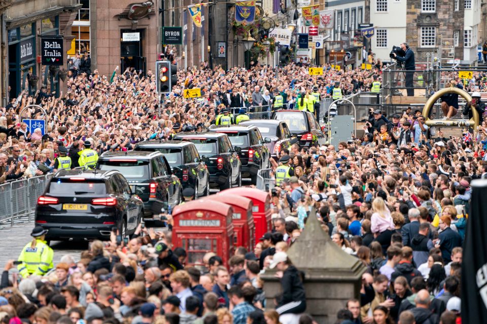 Thousands lined the street in Edinburgh as The Queen's coffin was carried through the street on Sunday