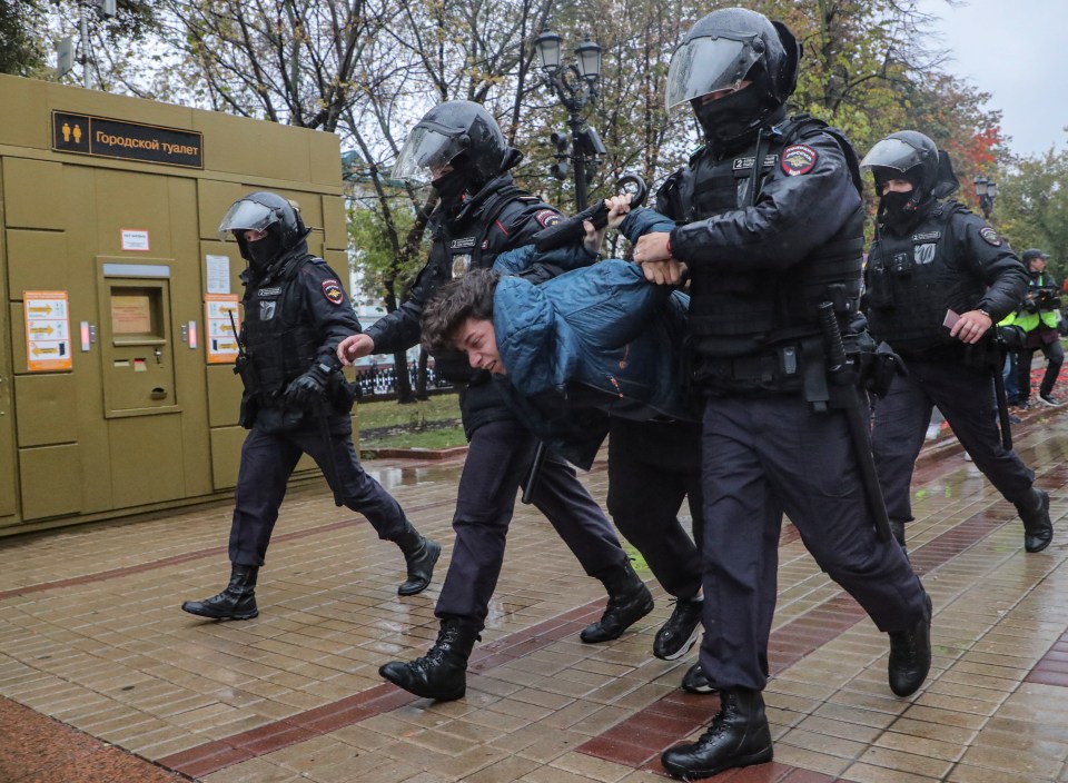 Demonstrators took it to the streetsover Putin’s war draft