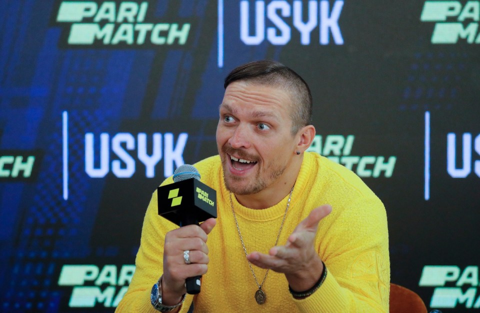 Oleksandr Usyk speaking after returning to Ukraine