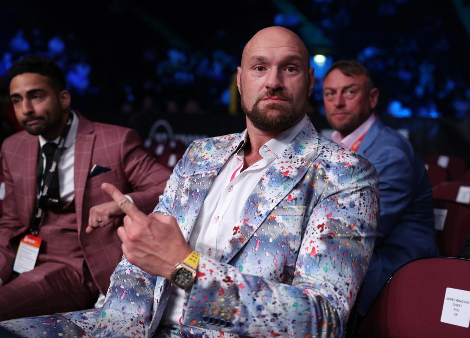 Tyson Fury has given Anthony Joshua until Monday to sign their fight contract