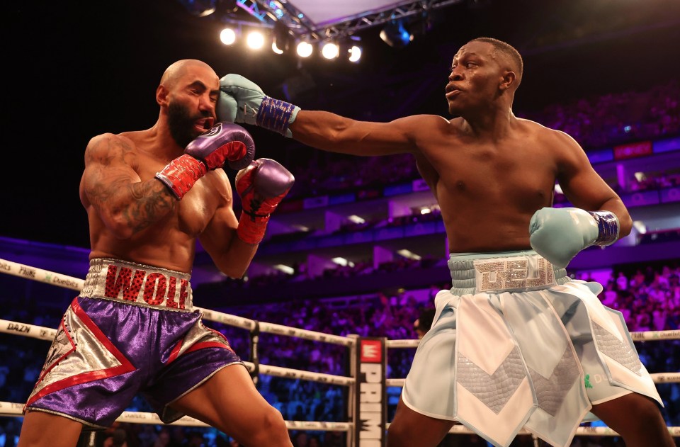 Deji finally secured a boxing victory over YouTuber Fousey