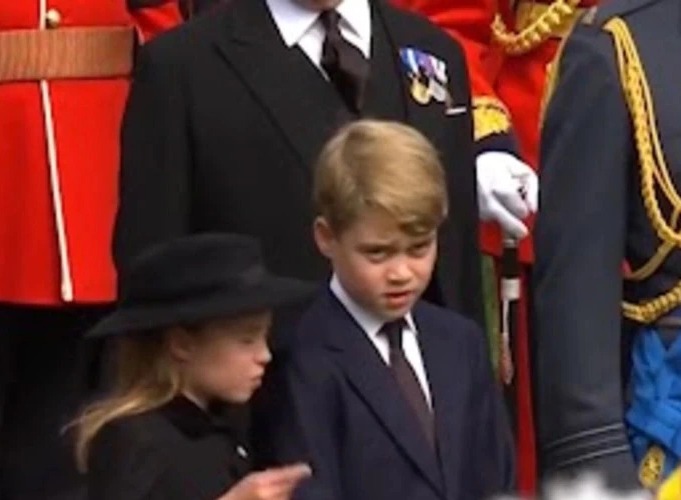 Princess Charlotte reminded Prince George to bow at The Queen’s funeral