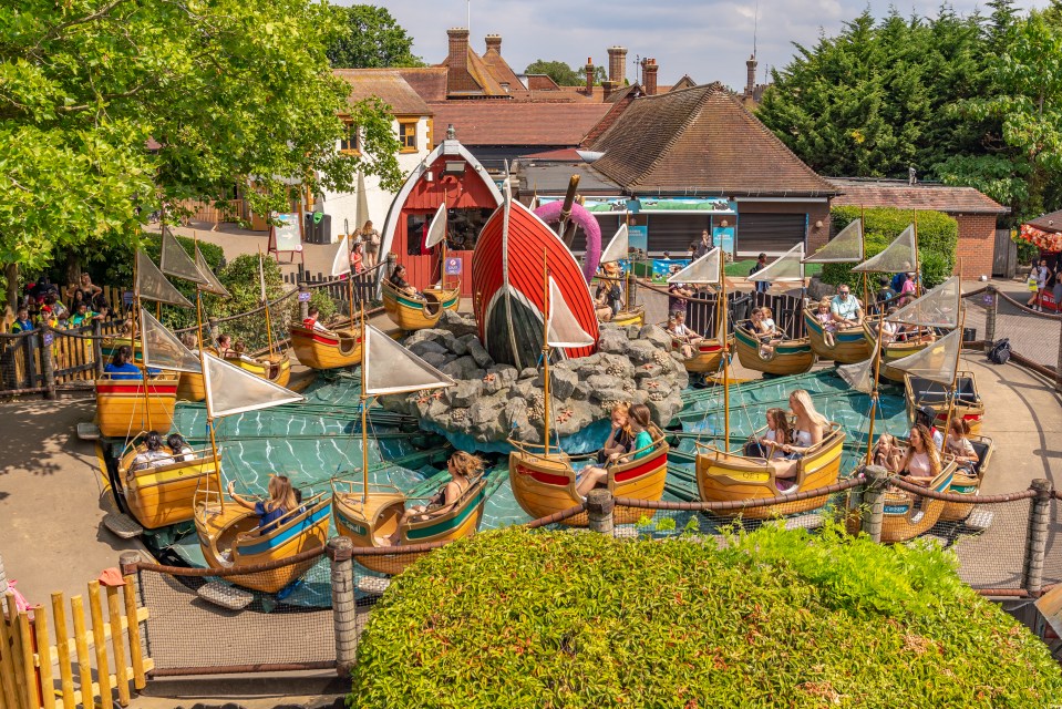 Enjoy the Seastorm nautical ride with its spinning miniature galleons