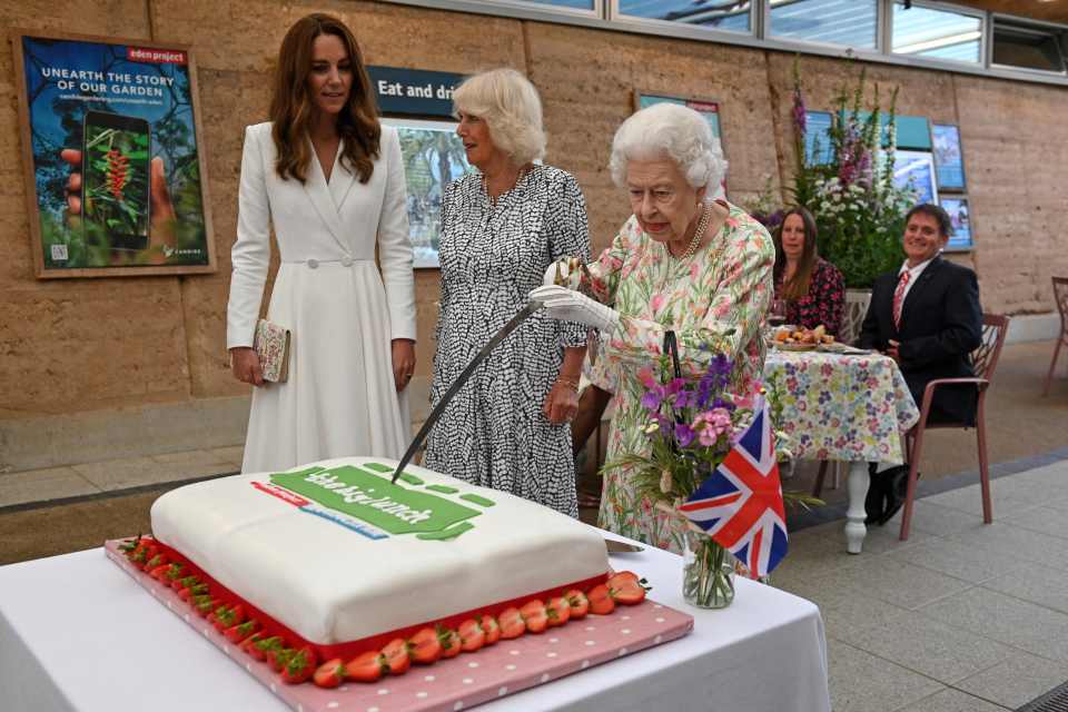 Last year, she chose to cut a cake with a sword