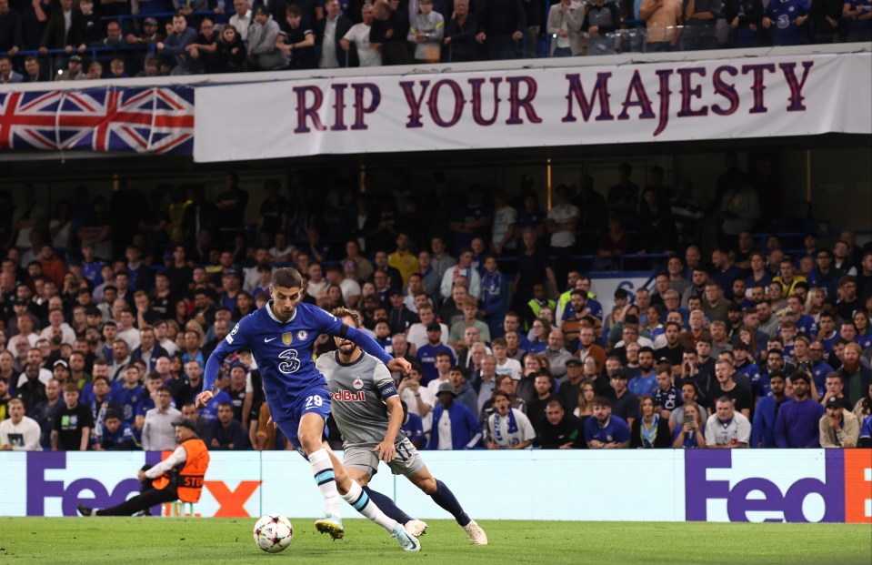 Chelsea paid tribute to the memory of The Queen at Stamford Bridge