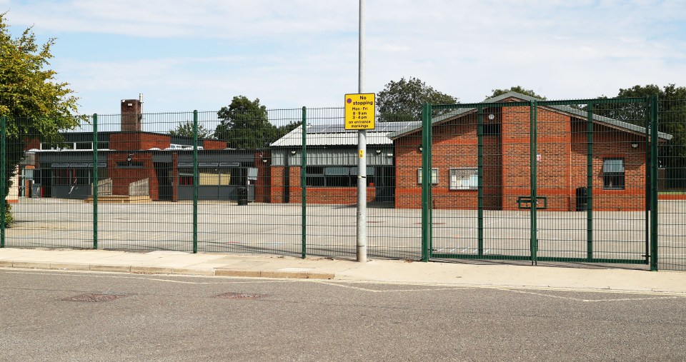 Signhill's Primary in Cleethorpes, North East Lincolnshire where parents have been warned the face fines for parking outside