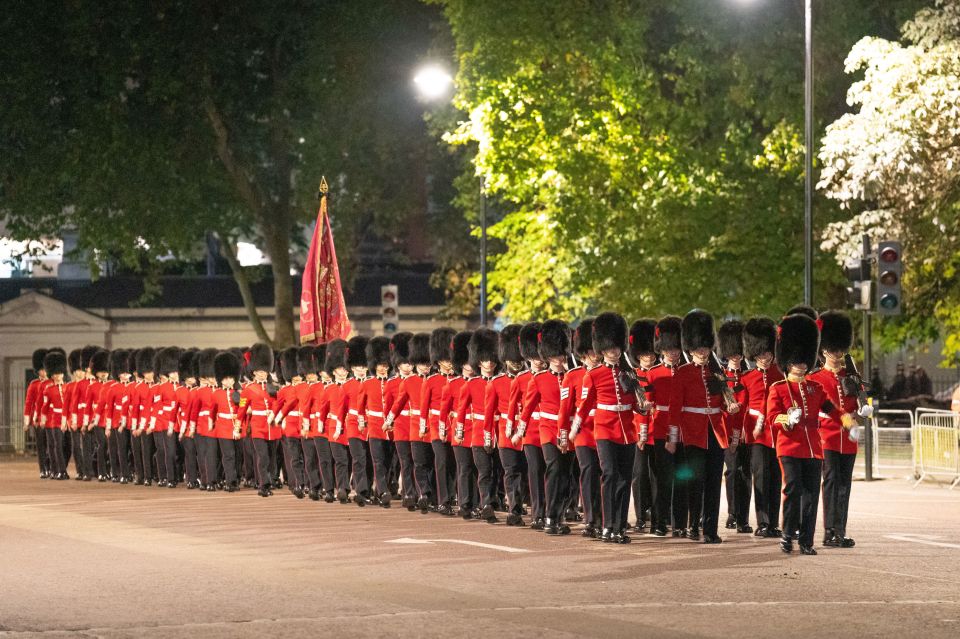 Some 512 soldiers, sailors and aviators in full ceremonial dress took part in the drill, led by Maj Gen Christopher Ghika, commander of the King’s Household Division