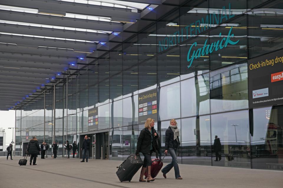 A woman has revealed how to avoid paying the £5 Gatwick Airport drop-off fee