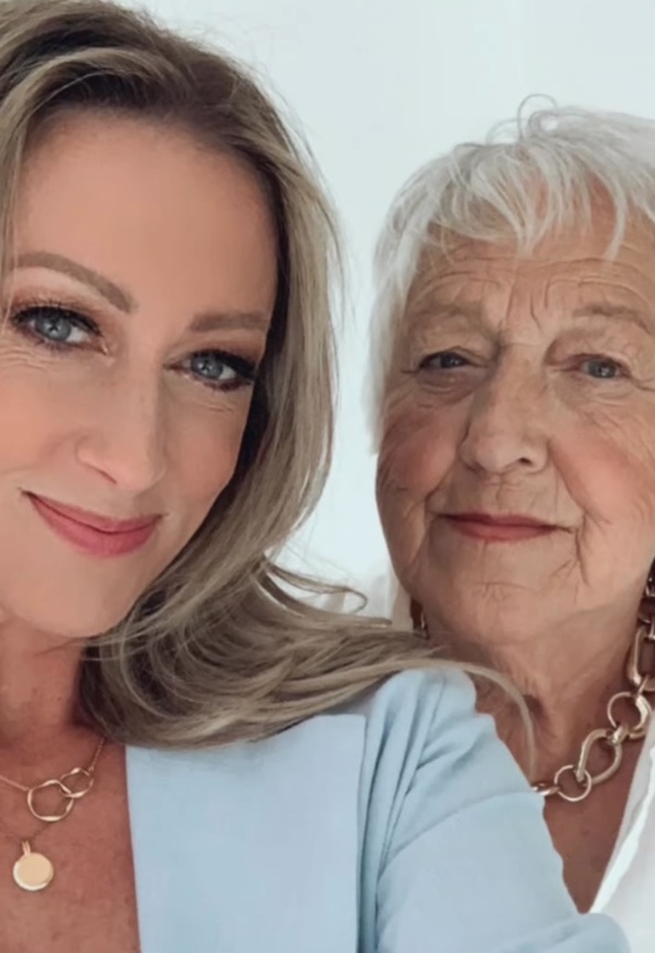 Faye Tozer Smith has revealed her heartbreak as her mum dies