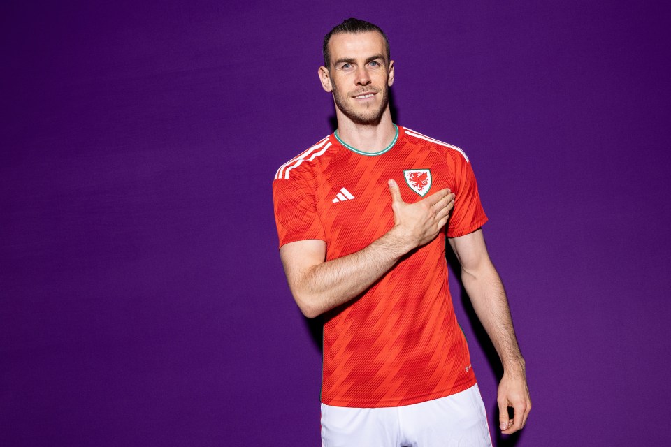 Gareth Bale in Wales' home kit