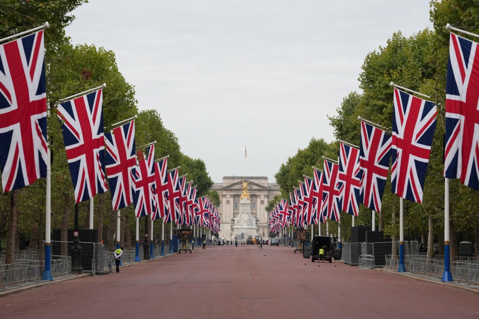 More than a ­million mourners will queue to pay their respects